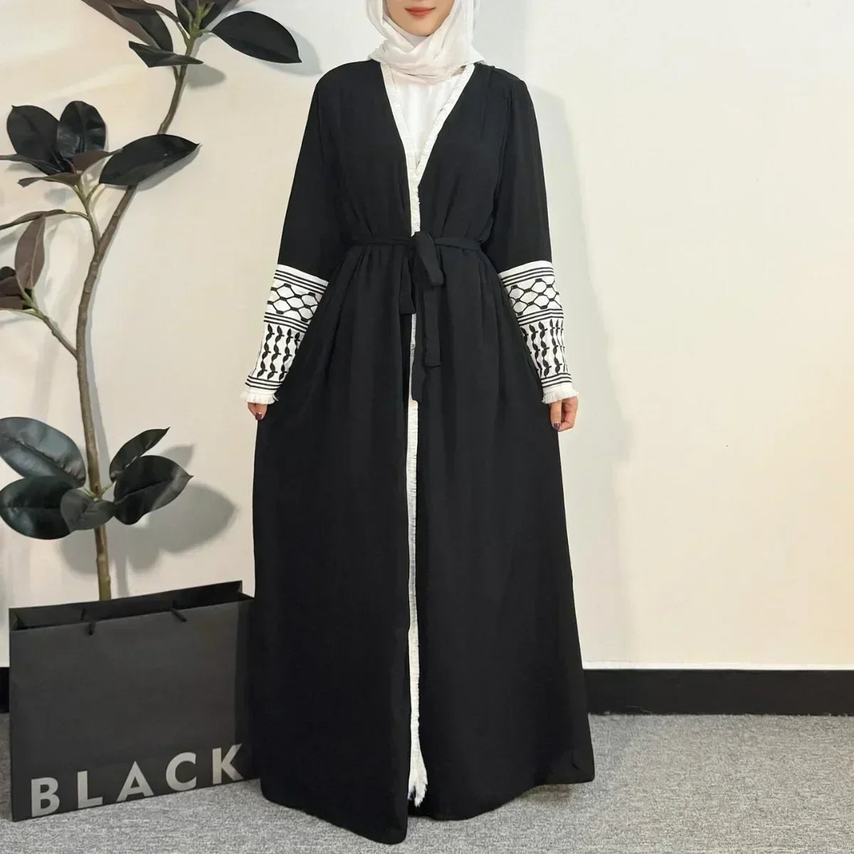 Alayna Borduren Abaya