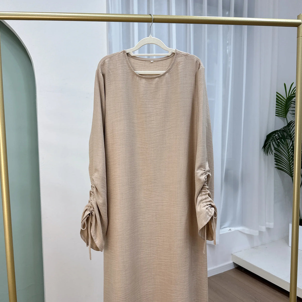 Amira Abaya Met Strikband