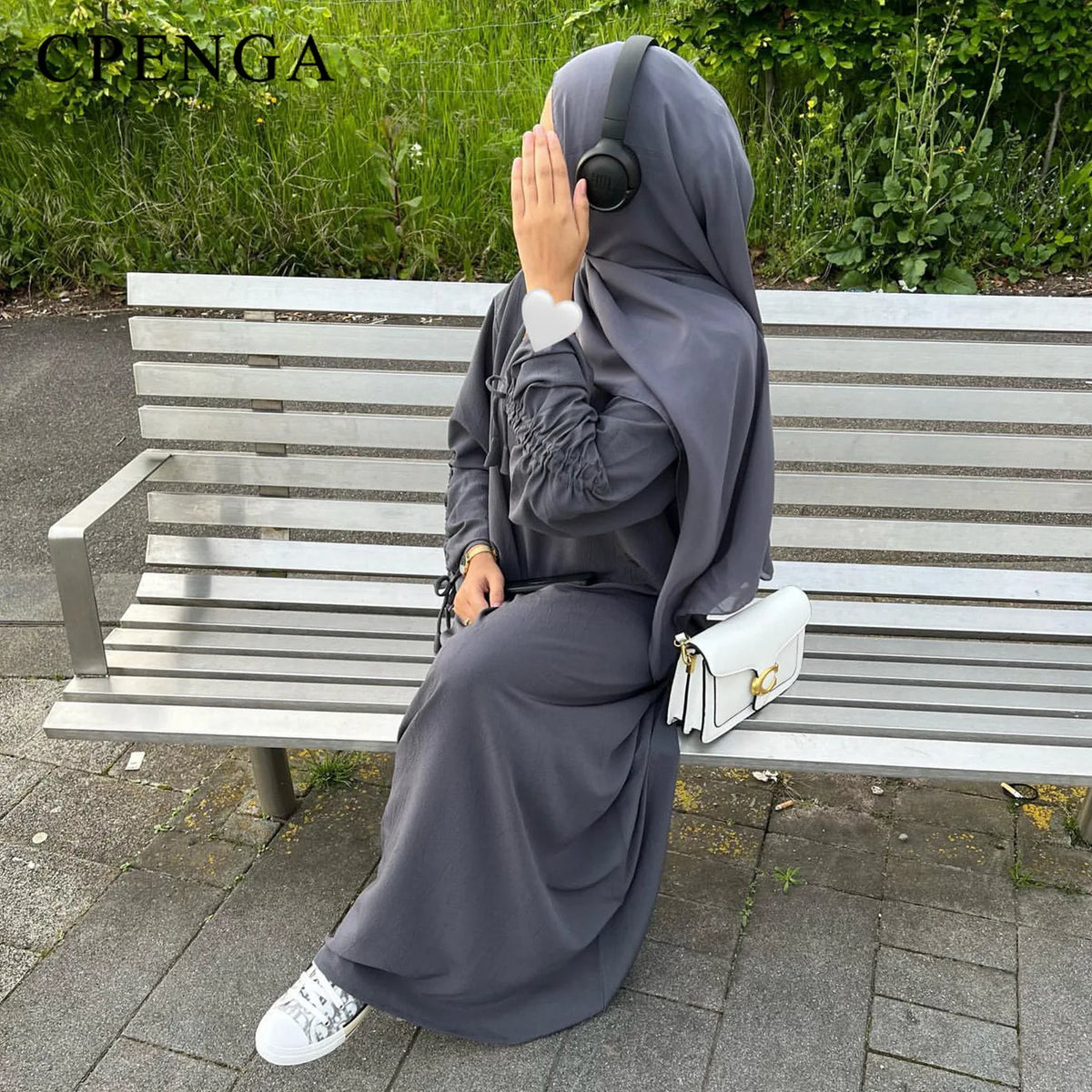 Amira Abaya Met Strikband