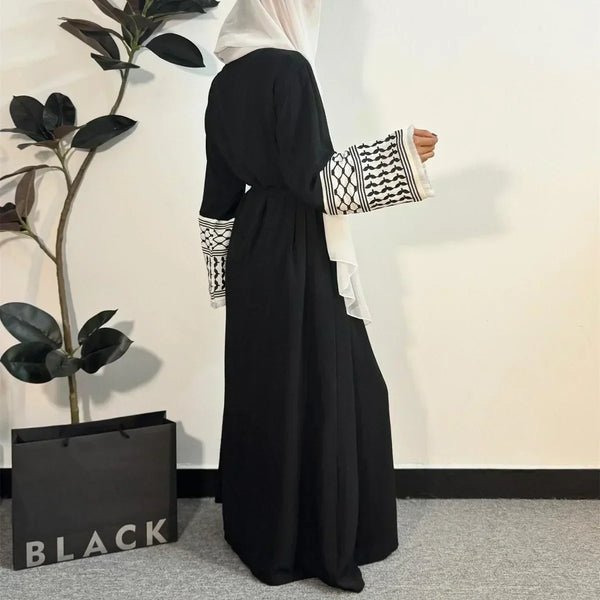 Alayna Borduren Abaya