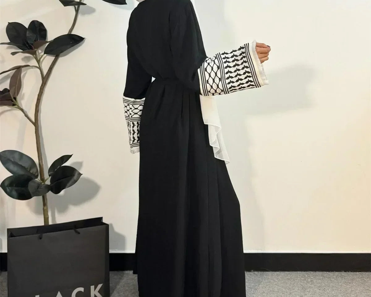 Alayna Borduren Abaya