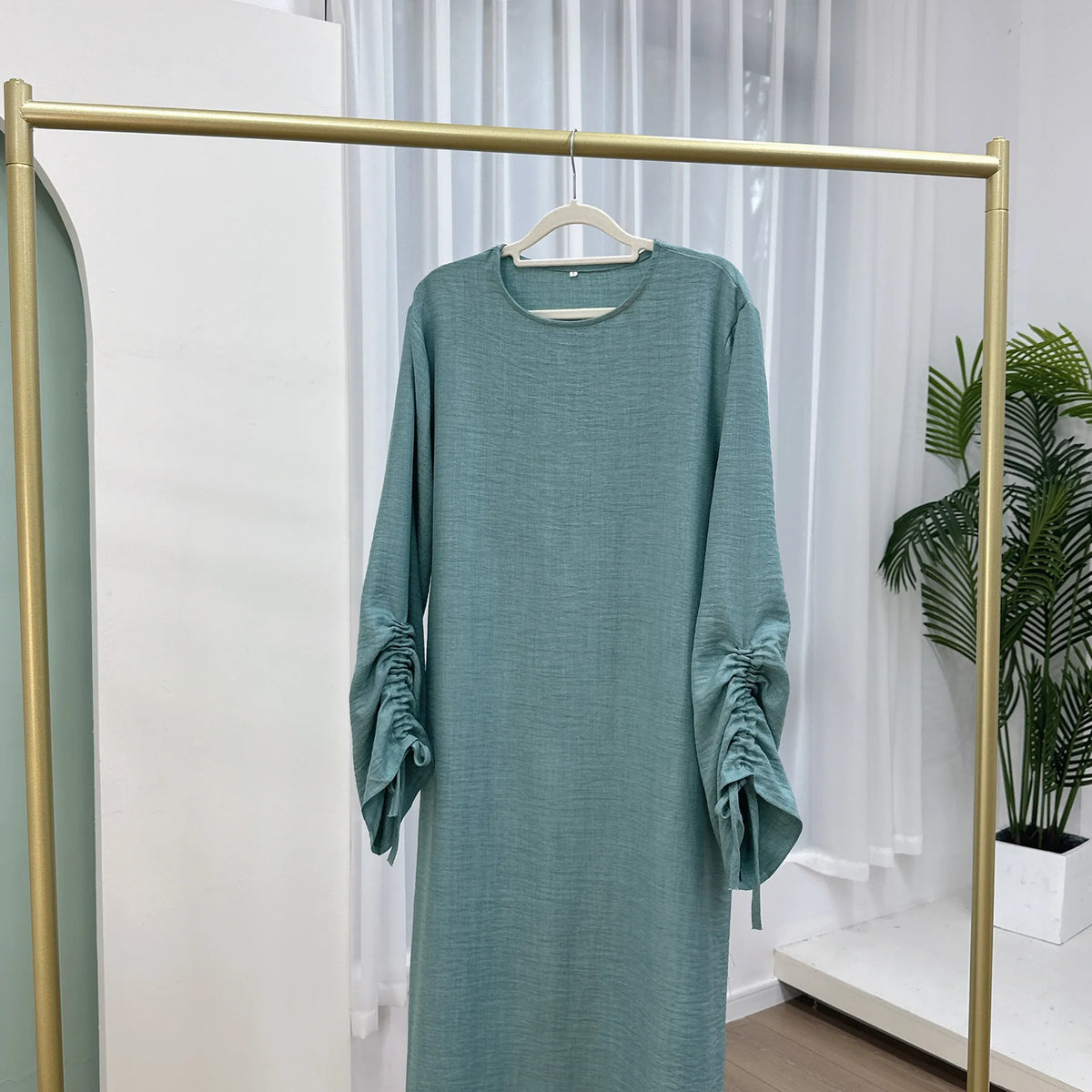 Amira Abaya Met Strikband