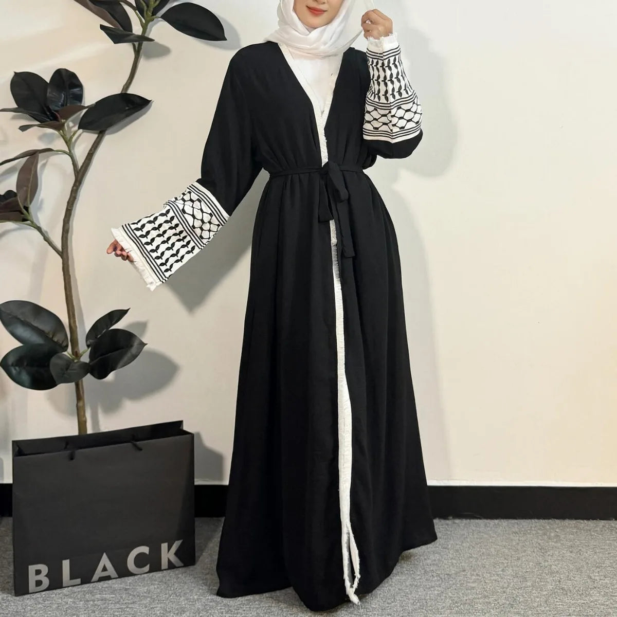 Alayna Borduren Abaya